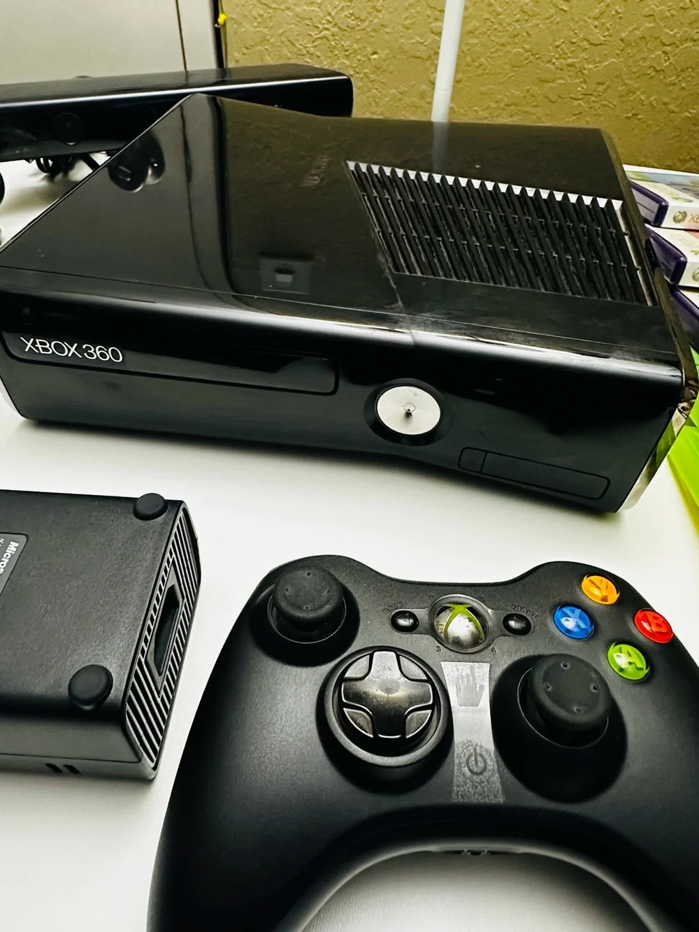 Xbox 360 Slim Black Console Bundle with Kinect, Controller & Games